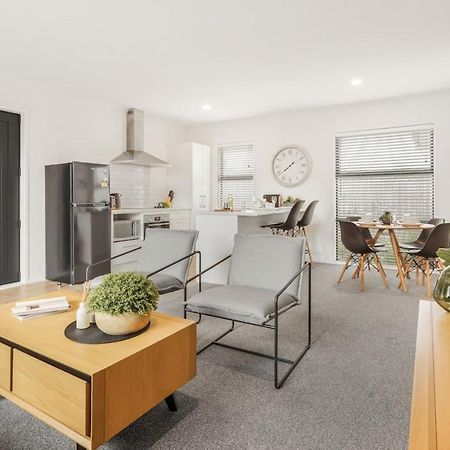 Modern And Central With 2 Ensuites -By Kosh Bnb Hamilton Eksteriør billede