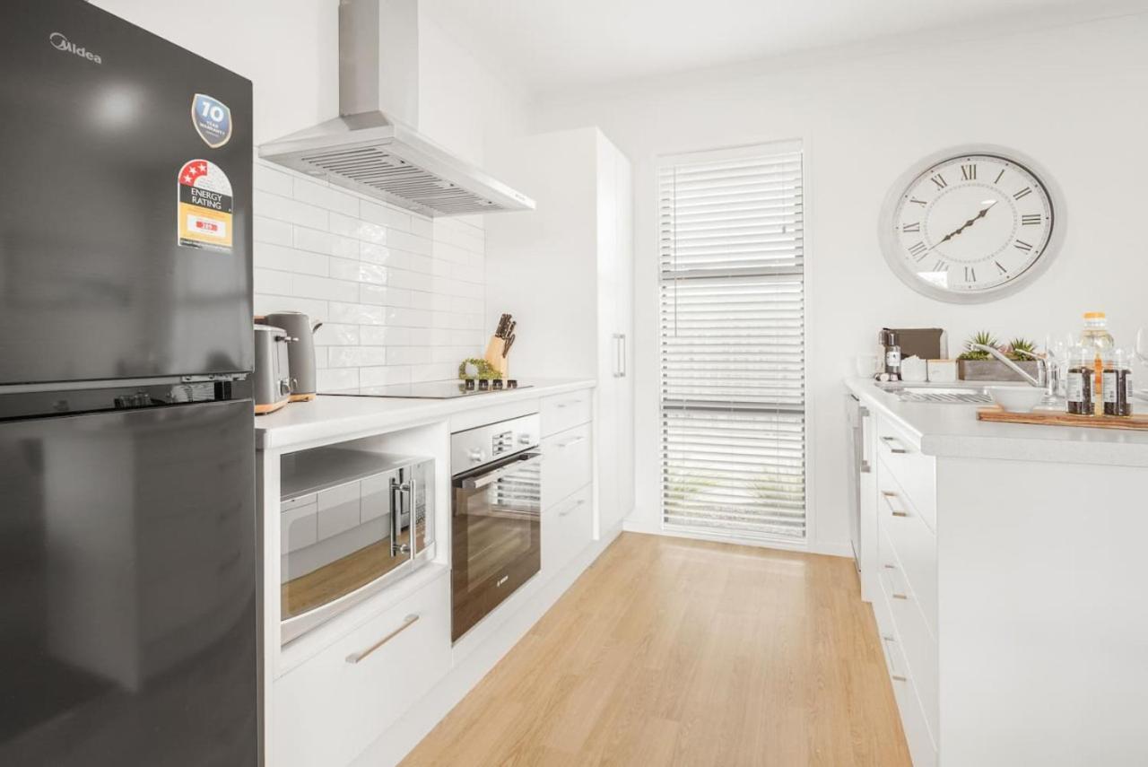 Modern And Central With 2 Ensuites -By Kosh Bnb Hamilton Eksteriør billede
