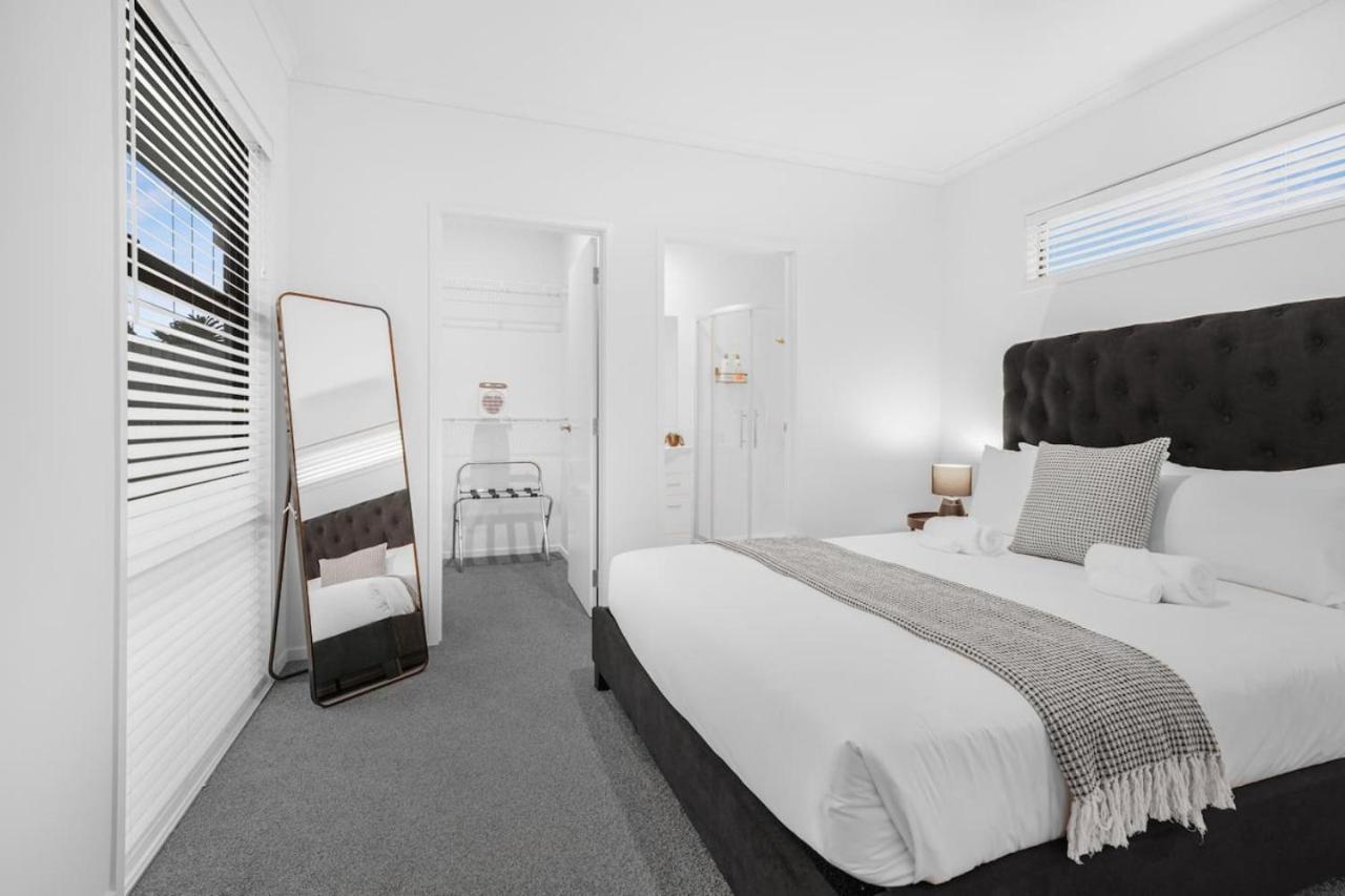 Modern And Central With 2 Ensuites -By Kosh Bnb Hamilton Eksteriør billede